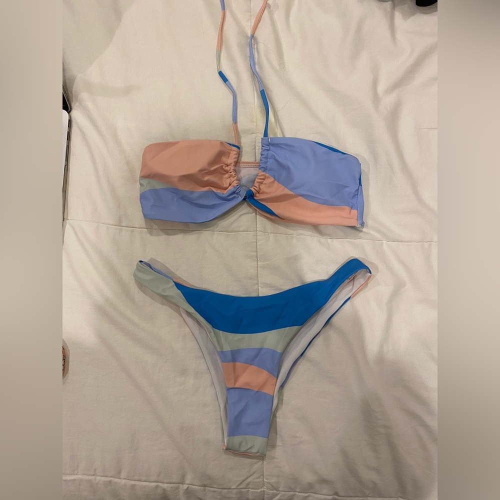 Color Block Bikini - Picture 2 of 2